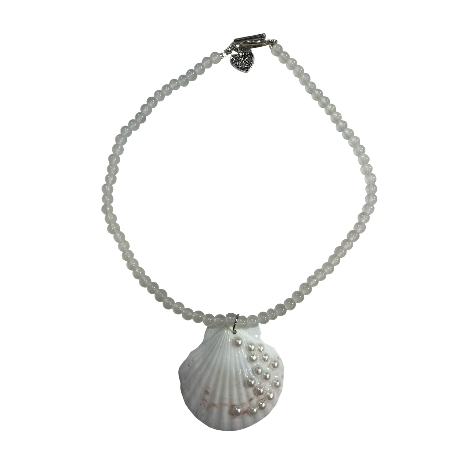 Beaded Shell Pendant Necklace with Pearls handmade - Made by Saloly