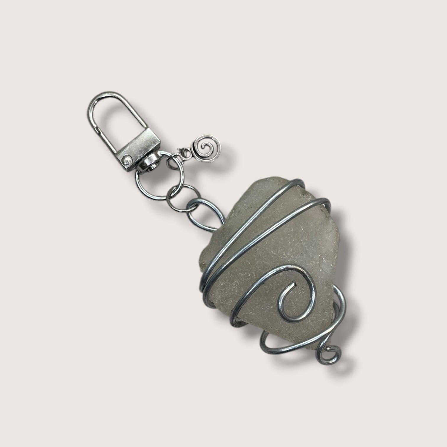 Wire Wrapped Stone Keychain handmade - Made by Saloly