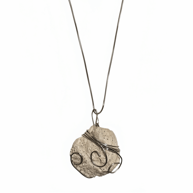Wire Wrapping Necklace handmade - Made by Saloly